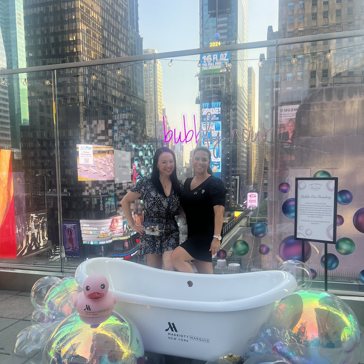 Thank you to Mariah and the wonderful staff at the <a href="/Marriott/">Marriott Hotels</a> Marquis and the Broadway Lounge for a memorable dinner with my friends from Norway! 🇳🇴