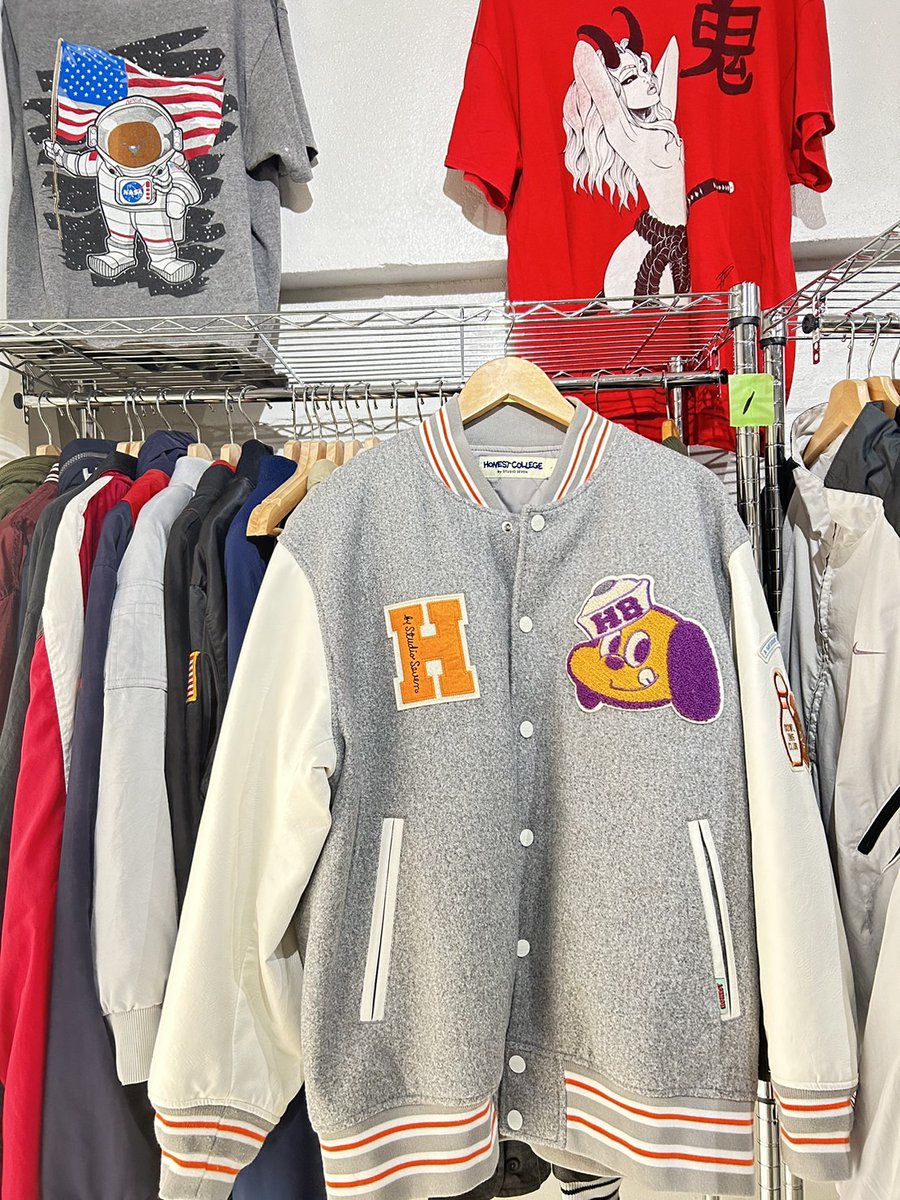 2002_xxx's tweet photo. ようやく準備が60％までこぎつけた。でも、品揃えが・・・。欲しいものが多くて大変。 https://t.co/pxgKnewZ5r