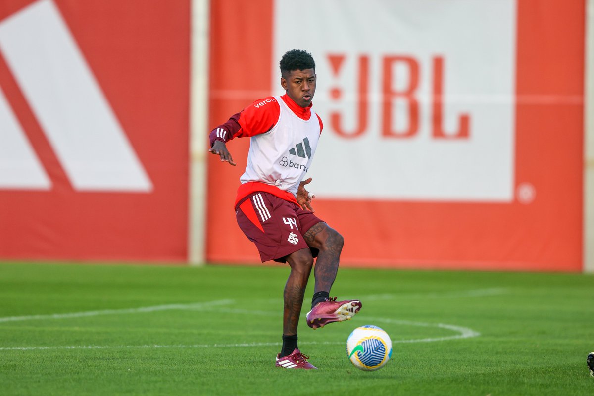 SCInternacional's tweet image. 📸 No CT Parque Gigante, Colorado fechou a preparação para enfrentar o Cruzeiro.

🔗 internacional.com.br/noticias/no-ct…