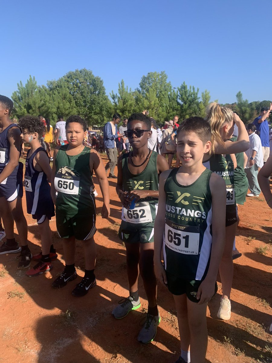 pwilder7's tweet photo. @OM_athletics @OMS_HCS 
More pics from todays meet at Strong Rock https://t.co/PQ8nlLdlWx