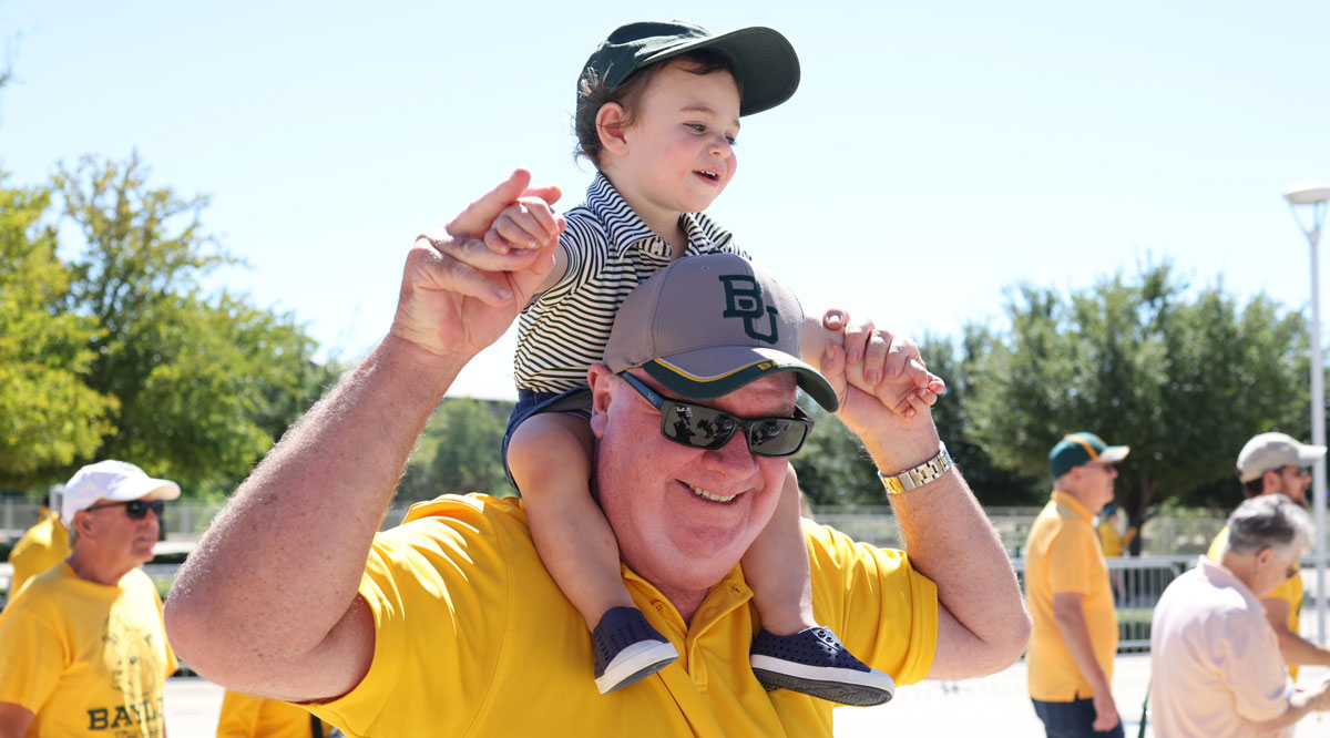 Baylor's tweet image. Retweet if these are your Saturday plans this fall.

#SicEm 🐻 || @BUFootball 🏈
