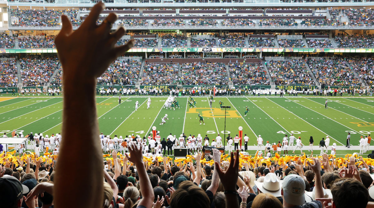 Baylor's tweet image. Retweet if these are your Saturday plans this fall.

#SicEm 🐻 || @BUFootball 🏈