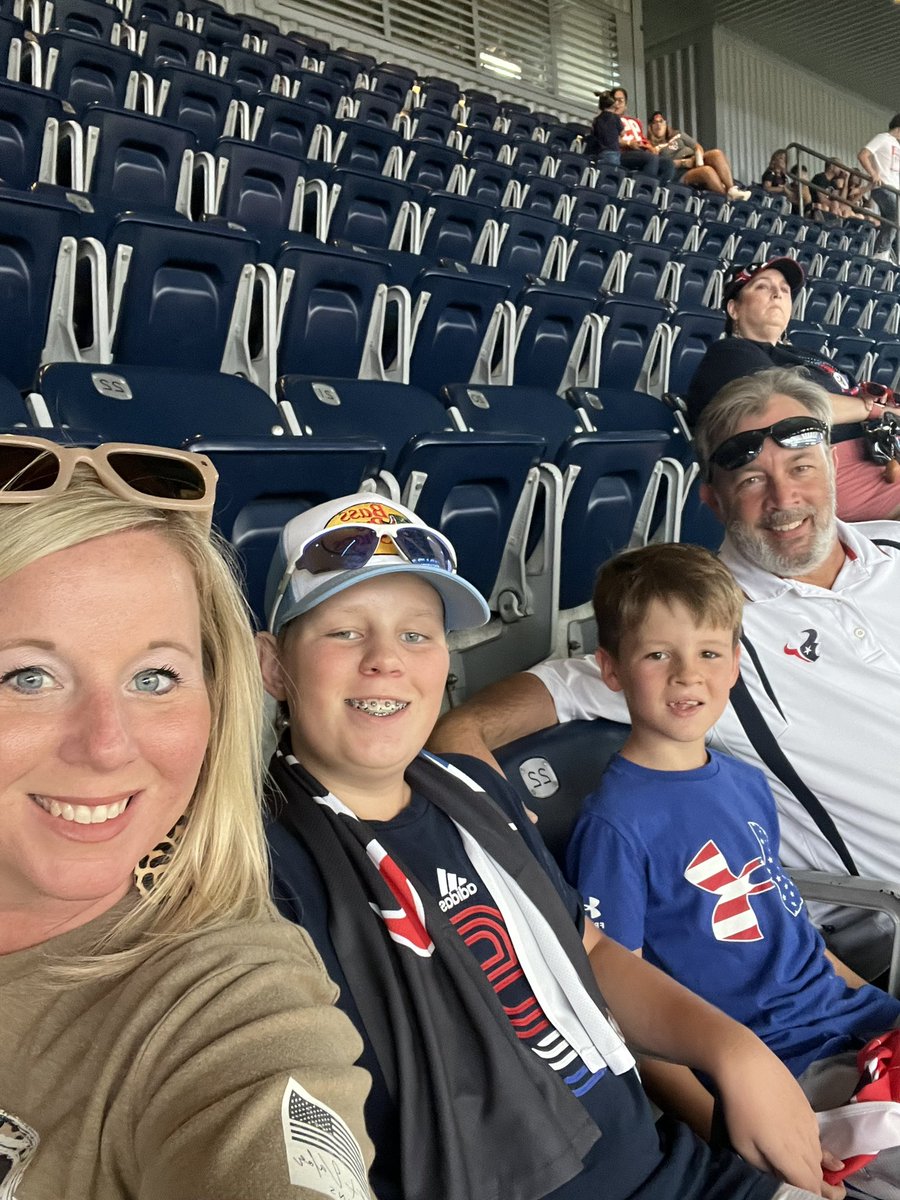 WhaigWhitney's tweet photo. #HtownMade https://t.co/vOb65mOrFW