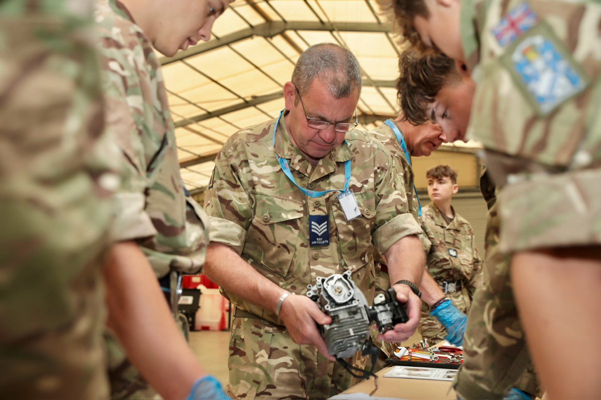 2ftsCamp's tweet image. #AirAndSpaceCamp wouldn’t have happened without our brilliant adult team, who not only helped deliver a broad range of activities, but also managed admin, ops and logs tasks.
A massive thank you for everyone’s efforts!
@aircadets
#whatwedo #aircadets #nextgeneration