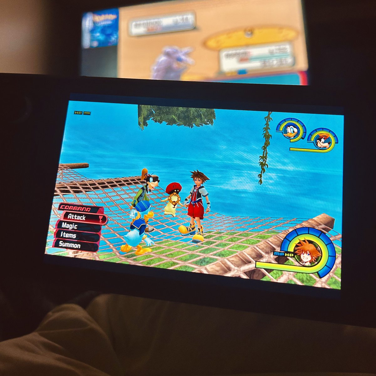 themikebliss's tweet photo. been grinding for the ultima keyblade and forgot i could also do it in bed :3 https://t.co/7oRtiaNBnp