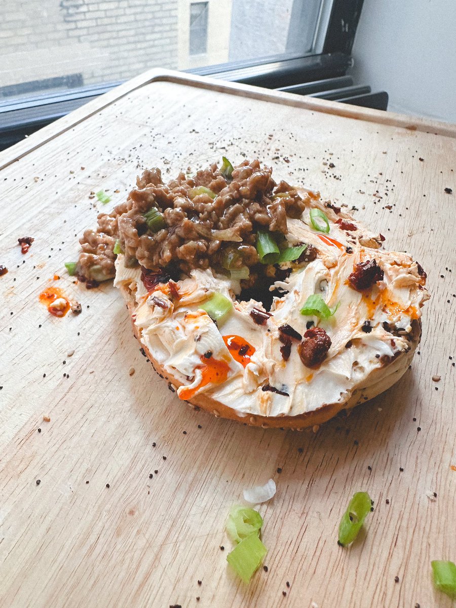 “Mapo tofu” cream cheese bagel (Szechuan mince topping)