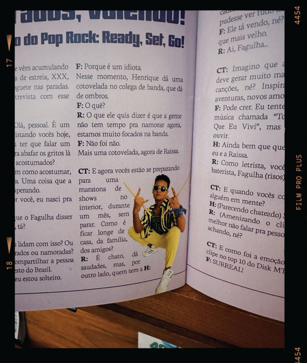 DelutiLucas's tweet photo. A revista “da capricho” do ready set go 😂❤️ https://t.co/2VqTCCsskW