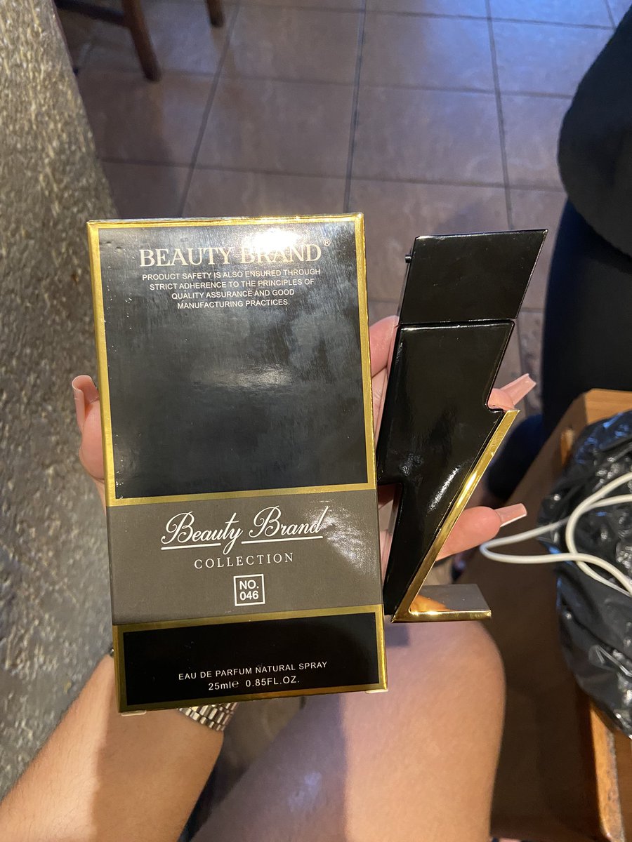 kaylanejuliana_'s tweet photo. Trago miniaturas da de perfumes importa dos Brand!!! Vem na minha que é sucesso🥰🥰🤤 https://t.co/s8ZqCFmDhq