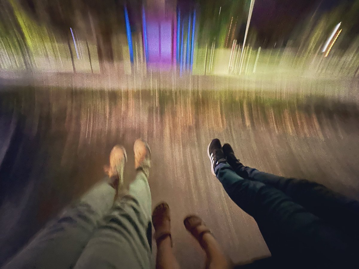 Yollarımız tümseklerle doluyken küçük hanımdan zıplamamız gerektiğini öğrendik. Düzelemeyeceğiz belki ama uz gitmeyi öğreneceğiz. 
(Küçük hanım 2)