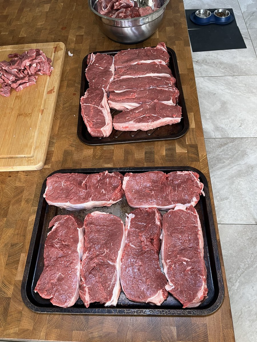 Chris Laughlin tweet media