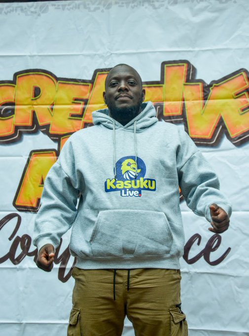 CreativesEduc's tweet photo. “All Creatives have to know that we have managed to be who we’re today not in just one day but it has been a trajectory of hardwork,lowering our Pride and Consistency.” -@Kasuku256 

#CreativeArtsEducation 
#CreativeArtsConference https://t.co/UqTJNqgoOi