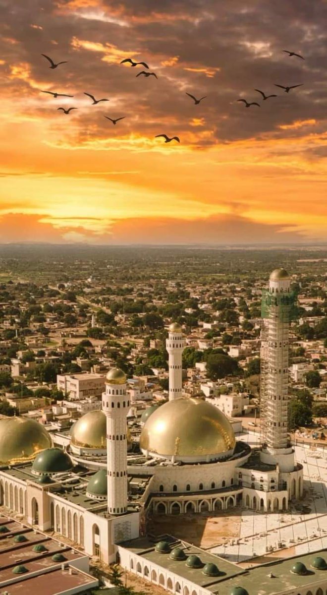 NassirilHaq's tweet photo. La cité d'or de Maodo 🤍☺️
À vos fonds d'écrans 🙏🏾😁 https://t.co/OeM7ZJc2z6