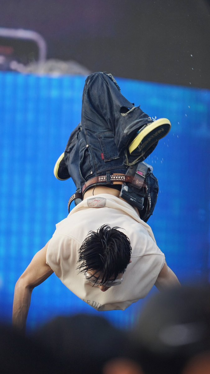 Kim Hanbin crazy move captured