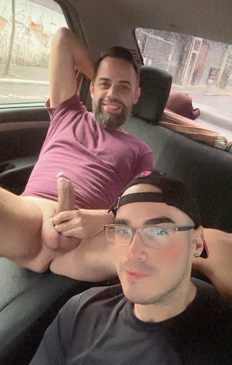 NerdPBSB's tweet photo. E o @Paulista20ABC que me amamentou dentro do carro, no meio da rua em São Paulo, em plena luz do dia… O tesão era tanto que nem esperamos escurecer. O povo passava e via a gente dentro do carro 🔥 hehe
Tudo em primeira mão e na íntegra em https://t.co/jIBWmDTTqA https://t.co/GtUpiyPlDQ