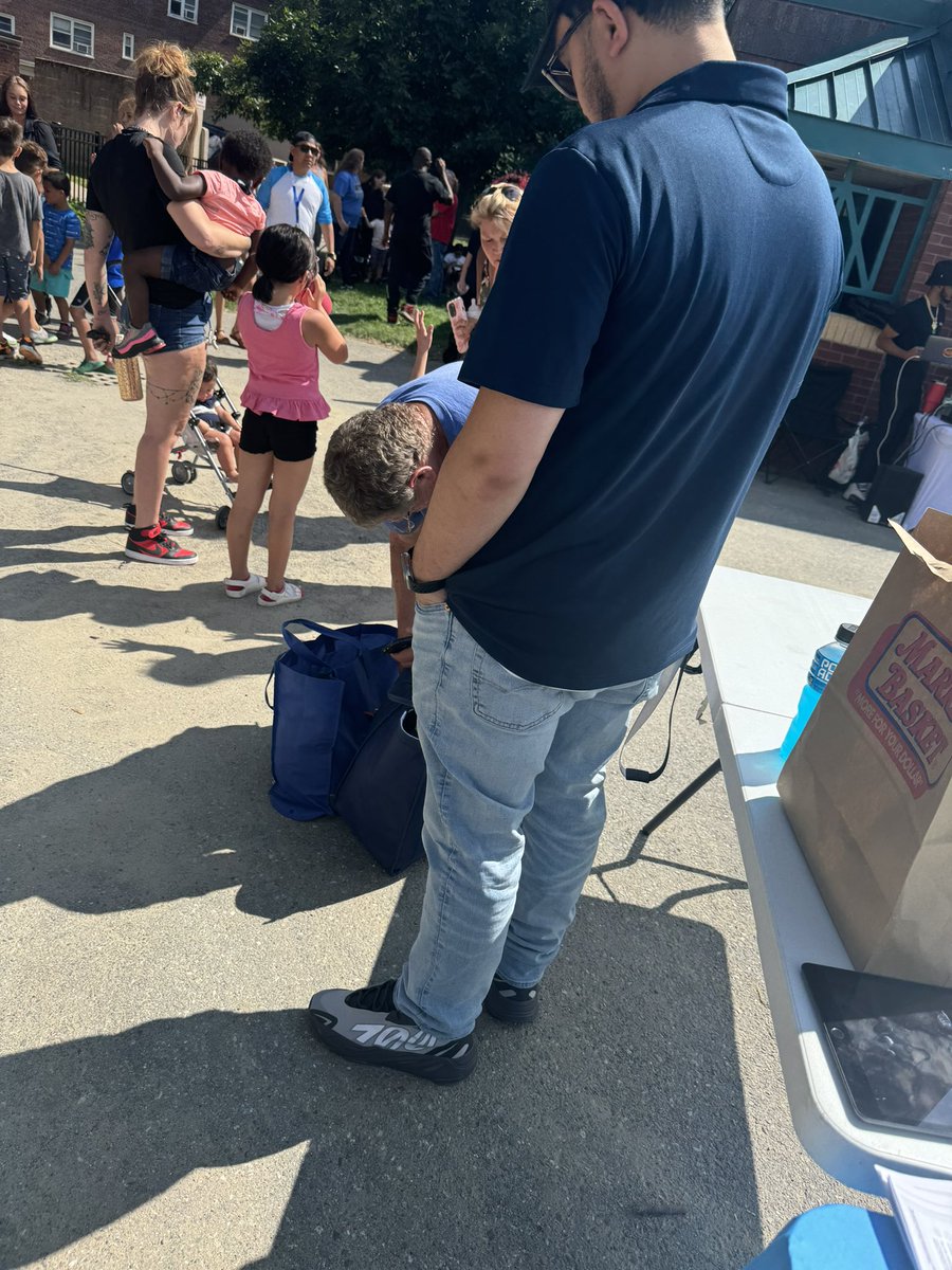 Here at <a href="/ATT/">AT&T</a>  we love to reach back to our community and make sure you can get wireless solutions on the go !