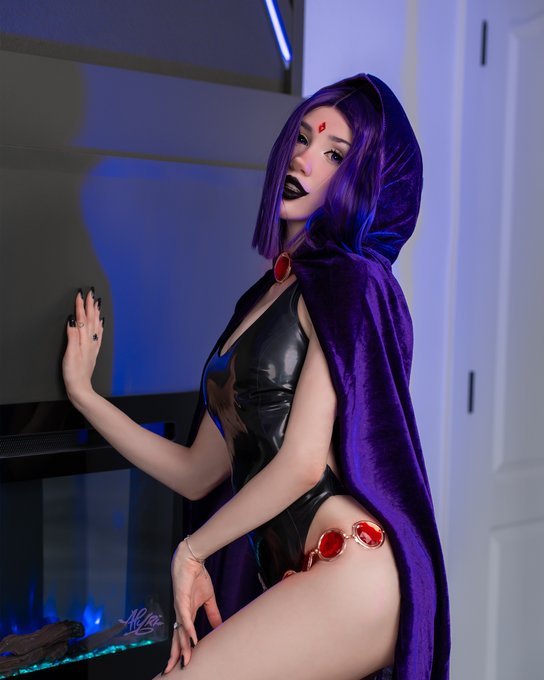 2 pic. Raven ? https://t.co/sPYEqF23EM