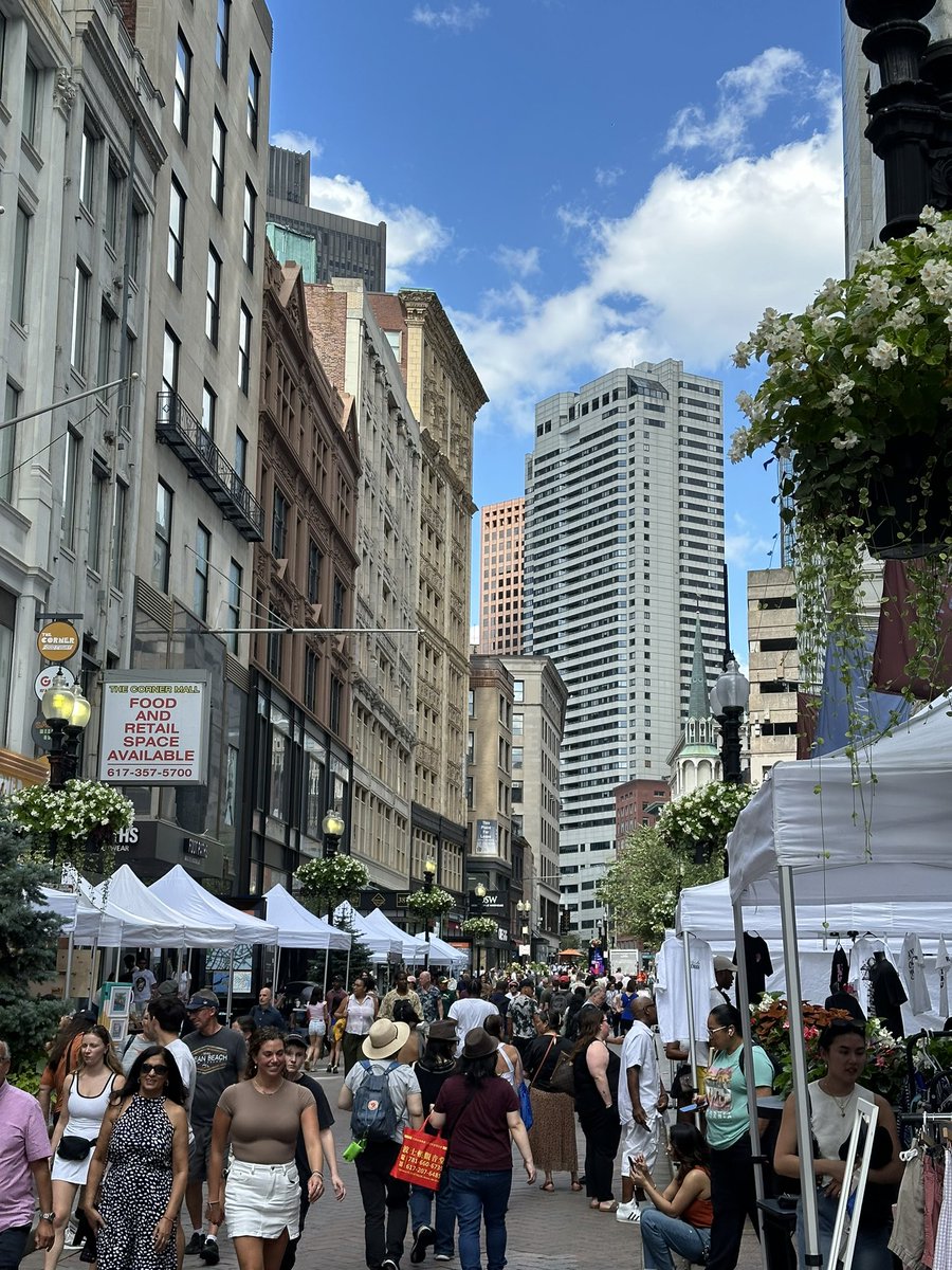 Loving the action in Downtown today 🤗

Crowds are enjoying the vendors from Boston Women’s Market! Come visit them until 5pm