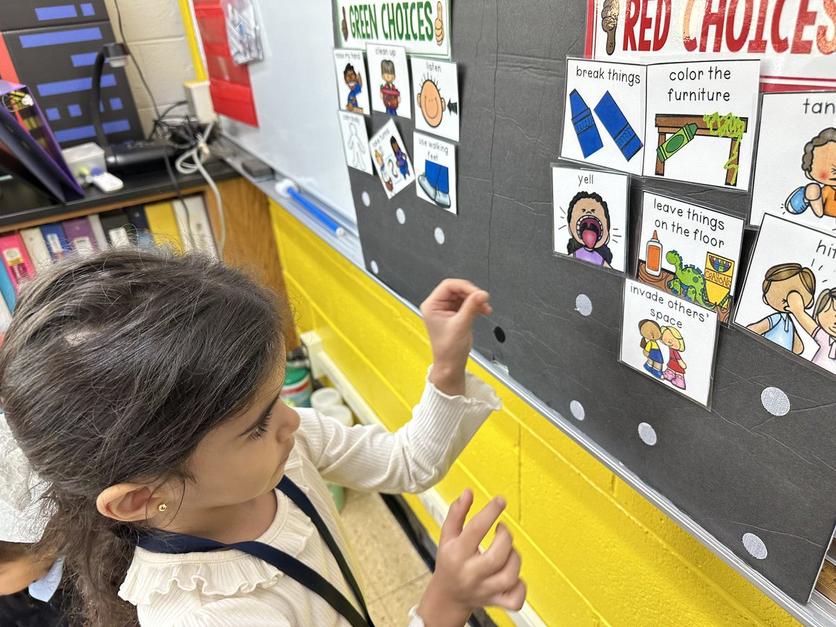 PGarciaMaddock's tweet photo. Kindergarten had a SUPER amazing first week! #bsd111 #marvelousmaddock #BSD111 #kindergarten https://t.co/GQ9PpB3Ogq