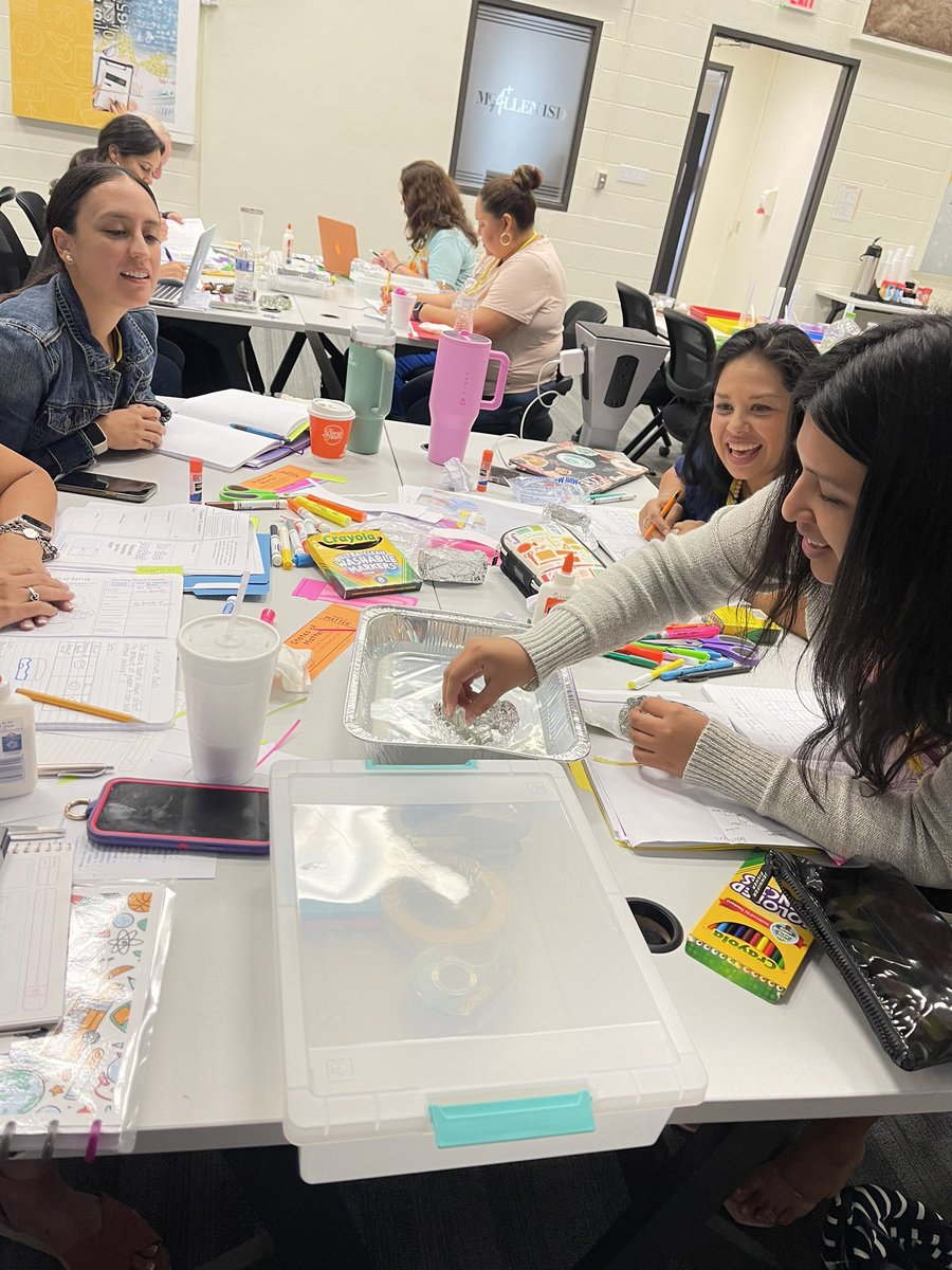 Stephanie Beltran tweet media