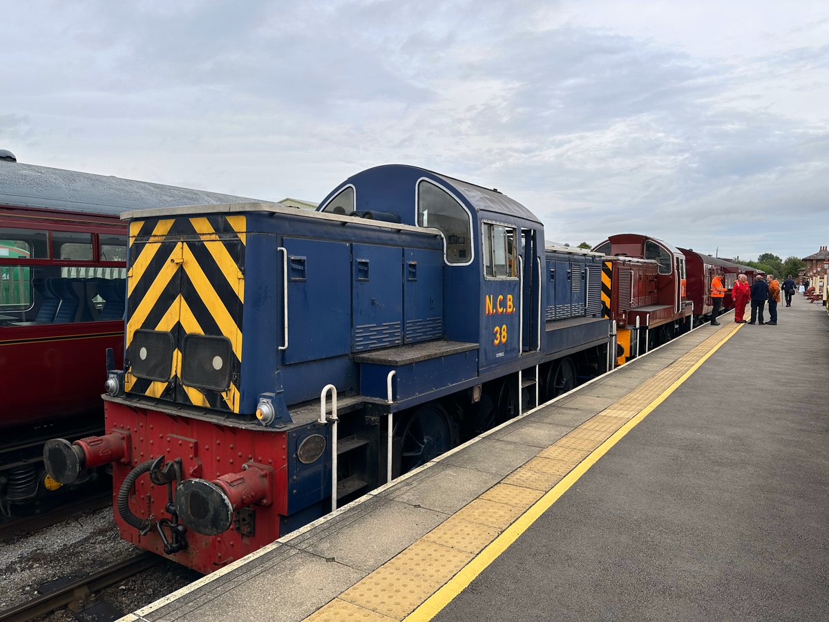 WensleydaleRail's tweet image. We’ve had a grand day out today on Day 1 of our Industrial Diesel Weekend and will be doing it all again tomorrow and Monday! Make sure you join us! wensleydale-railway.co.uk/industrial-wee…
#class14 #class37 #railway #trainspotting #wensleydalerailway #yorkshire