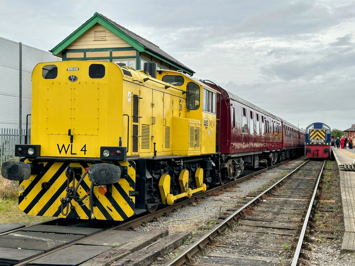 WensleydaleRail's tweet image. We’ve had a grand day out today on Day 1 of our Industrial Diesel Weekend and will be doing it all again tomorrow and Monday! Make sure you join us! wensleydale-railway.co.uk/industrial-wee…
#class14 #class37 #railway #trainspotting #wensleydalerailway #yorkshire