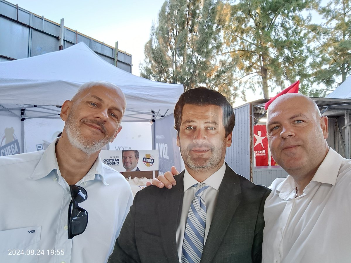 GuerreiroCavaco's tweet photo. Stand do Chega na Feira de Corroios
@PartidoCHEGA @AndreCVentura #CHEGA #corroios #andreventura https://t.co/AIdxi51kcP