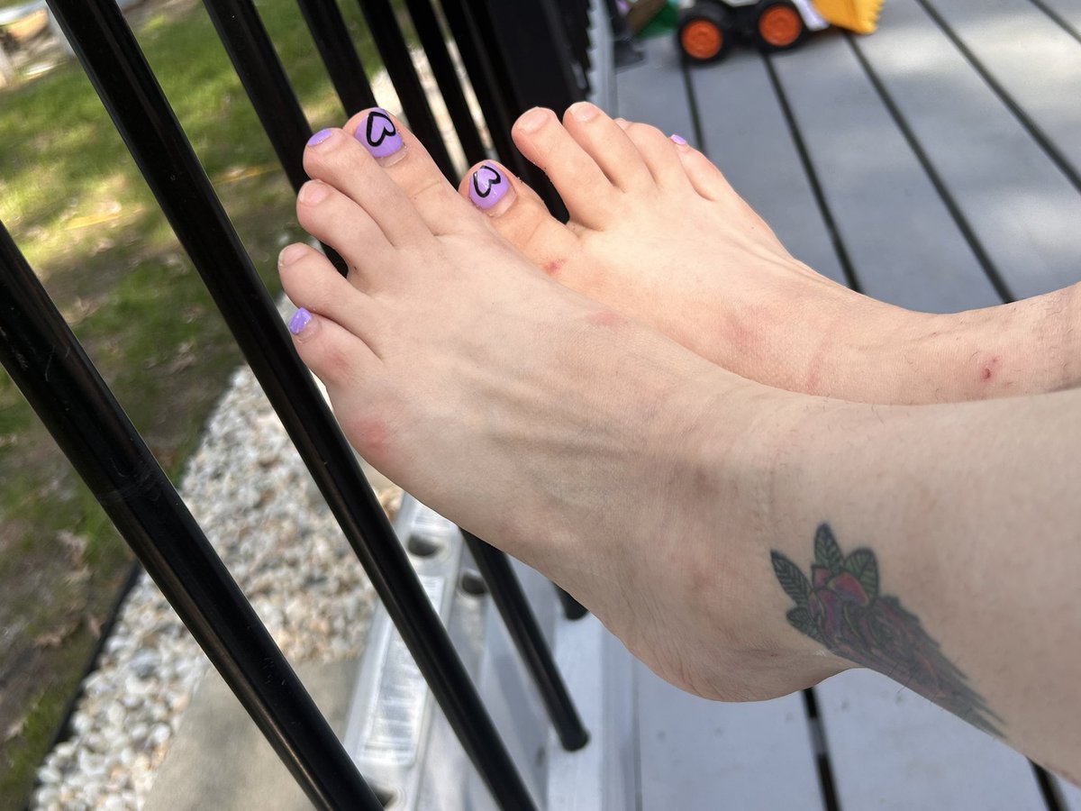 MILFwitAbootay's tweet photo. Anyone like feet content? https://t.co/s7QR4vrimp