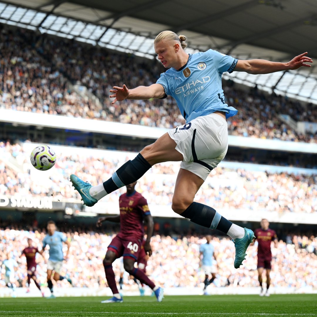 OfficialFPL's tweet photo. 500 career FPL points 
20th double figure points haul 
67 goals 
17 assists 
74 bonus points 

Erling Haaland 🎉 https://t.co/GMsY77ZP7n