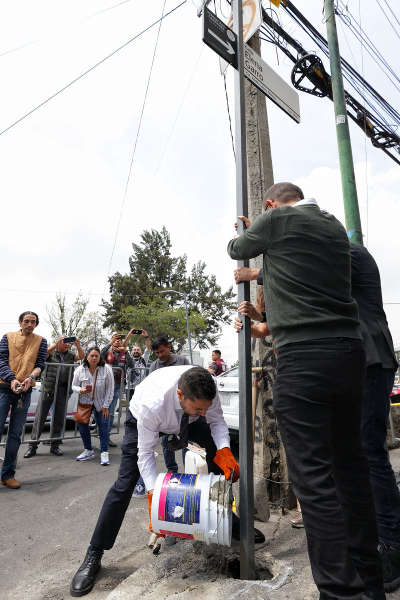 Hoy quitamos el nombre de Gustavo Díaz Ordaz a una calle en la <a href="/A_VCarranza/">Alcaldía Venustiano Carranza</a>, y le pusimos Elena Garro. Así quedó formalizado en la Gaceta Oficial de la Ciudad de México. Es un acto de justicia por partida doble:  para las mujeres y para l@s estudiantes de 1968

<a href="/IntiMunoz/">Inti Muñoz</a>