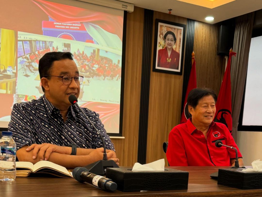 tomlembong's tweet photo. Seneng akhirnya bisa ketemu lagi sama temen² PDIP… 😄💁🏻‍♂️ Diskusi yg hangat dan kondusif, yg memberikan saya banyak ide baru utk menghadapi kondisi negara kita yg amat serius saat ini… Terima kasih segenap temen DPD PDIP Jakarta atas kebaikannya… 🙂🙏🏼
So happy to be able to finally meet with our PDIP friends again… A warm and conducive discussion that also gave me many new ideas on how to face the serious condition our country is in right now… Many thanks to all the member of DPP PDIP Jakarta, for the warm hospitality today… 🙏🏼🇮🇩

#kawalputusanmk