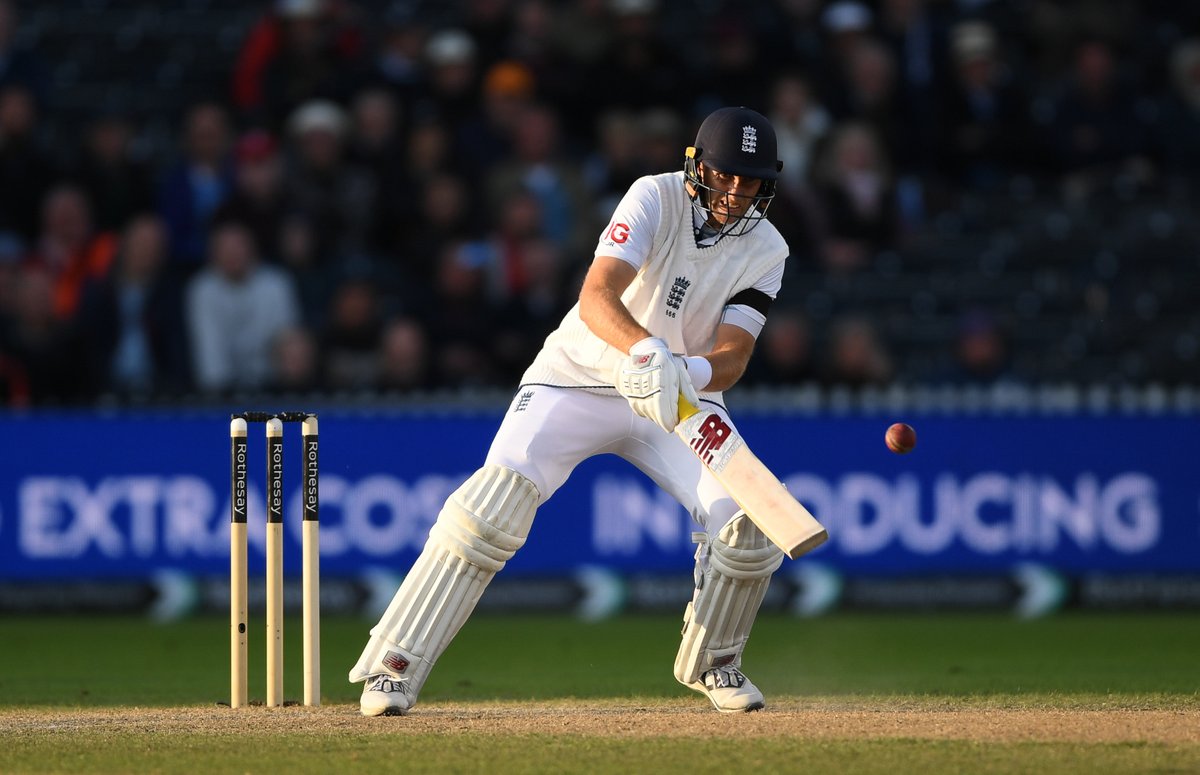 📸 Root-Ball 🏏 A perfectly patient <a href="/root66/">Joe Root</a> guided <a href="/englandcricket/">England Cricket</a> to a five wicket win as the late Summer sun set over Emirates Old Trafford. 

#ENGvSL
