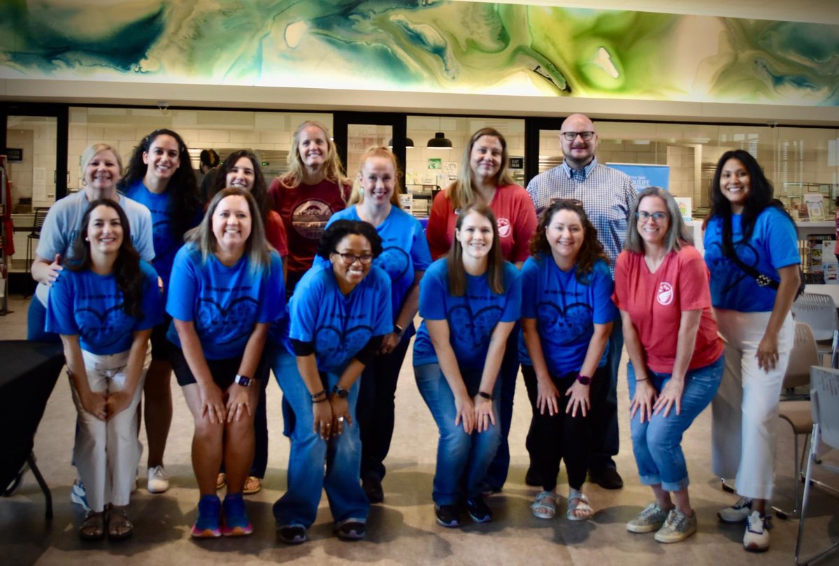 bse_pta's tweet photo. Our board members attended @risdpta’s #BackTheFuture training event this morning. We got lots of info and goodies and saw some familiar faces! Thanks for showing up @Principal_MrB! #RISDPTA #Bobcats #BTF @IamBranum @billgattus https://t.co/LaoVvzRRa6