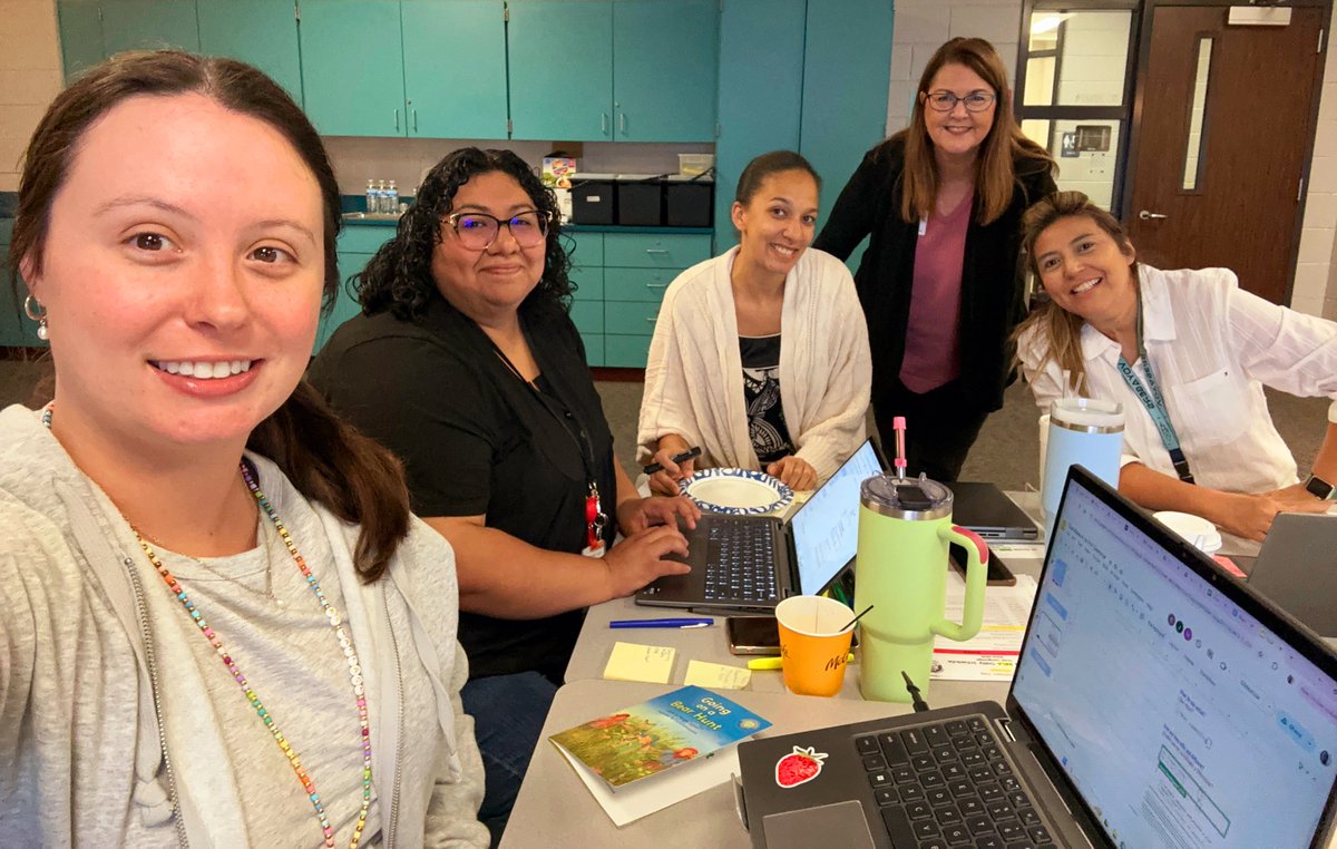 Two-Way DL first-grade teachers <a href="/HumbleISD_JFE/">Jack Fields Elementary</a> are amazing. Thank you for letting us support you in this endeavor. <a href="/astephensPlaid/">angela stephens</a> @CollinsAngelaG <a href="/laurierw/">Laurie Weaver</a> <a href="/HumbleISD/">Humble ISD</a> <a href="/HumbleISD_Multi/">Humble ISD Language Acquisition</a> <a href="/J_Gomez2023/">Julia Gomez</a> <a href="/Drjackieamtz/">Jacqueline Aguilar Martínez, Ed.D.</a>