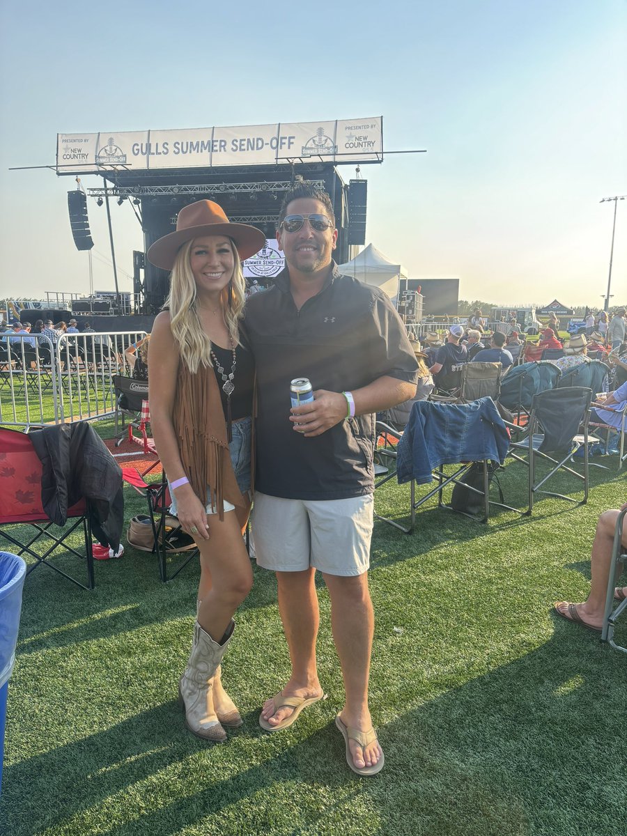 Alecia Aichelle (@aleciaaichelle) on Twitter photo I had a blast performing a solo acoustic set for VIP Guests at the <a href="/SylvanLakegulls/">Sylvan Lake Gulls</a> Summer Send-Off festival last night! Thank you so much for having me!! Beautiful weather and an amazing night of country music on the Gulls field!! 🎶🤠⚾️
#sylvanlakegulls #festival #countrymusic I had a blast performing a solo acoustic set for VIP Guests at the <a href="/SylvanLakegulls/">Sylvan Lake Gulls</a> Summer Send-Off festival last night! Thank you so much for having me!! Beautiful weather and an amazing night of country music on the Gulls field!! 🎶🤠⚾️
#sylvanlakegulls #festival #countrymusic