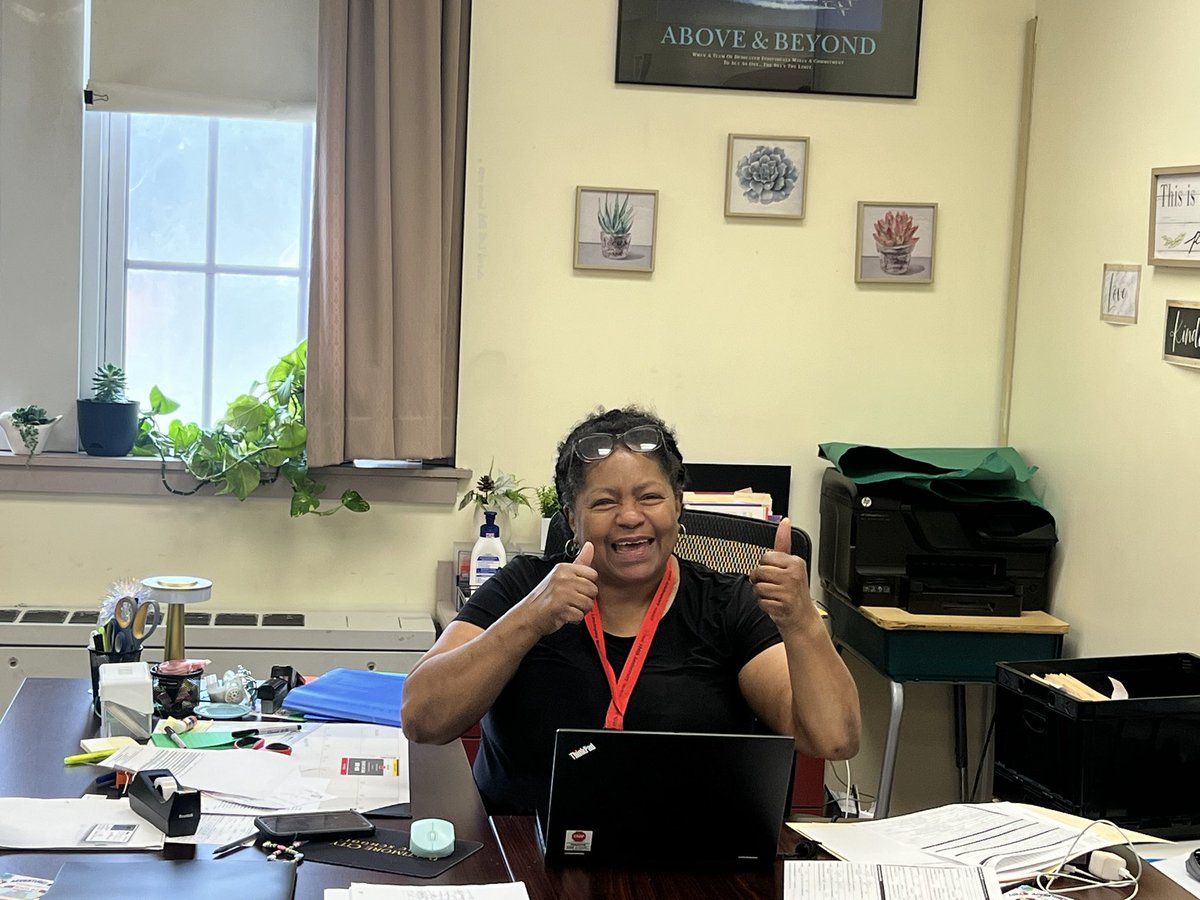 PlaceTos's tweet photo. We’re all set for the 1st day of school! Our leaders, teachers &amp; staff are putting on the final touches to ensure everything is PERFECT our students! Get ready for an amazing year ahead—because we’re ready to welcome you back! Let’s do this! @BaltCitySchools https://t.co/l1JMQTfMT9