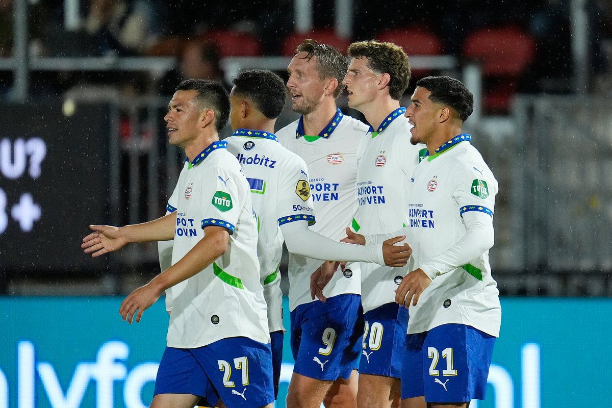 Dit is de tweede keer deze eeuw dat <a href="/PSV/">PSV</a> in totaal 15x keer scoort in de eerste drie competitiewedstrijden in de Eredivisie. In 2022/2023 waren de Eindhovenaren ook al zo productief #almpsv