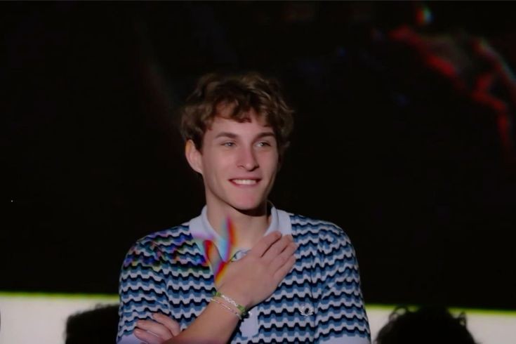 🌱 (@santivacarchive) on Twitter photo 