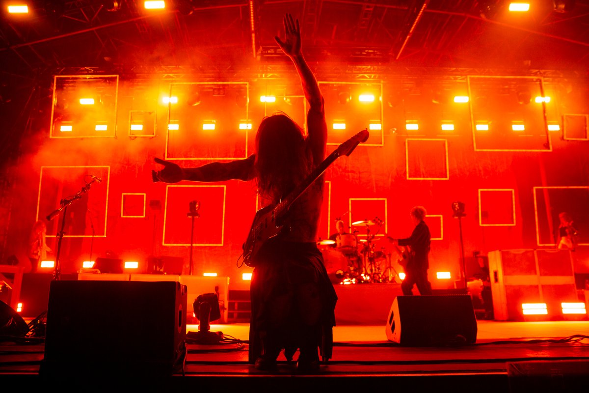 andrewbenge's tweet image. Last night @BiffyClyro at @ThePieceHall #biffyclyro #TheCaptain #ThatGoldenRule #Halifax #ThePieceHall #gig #livemusic #summer