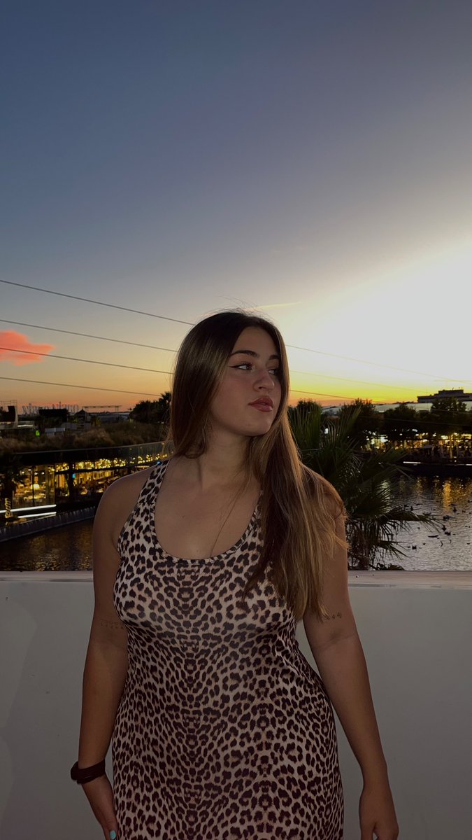 _clarammrtn's tweet photo. Las subiría a todos los sitios posibles 🙇🏼‍♀️ https://t.co/QHbjIX2bOH