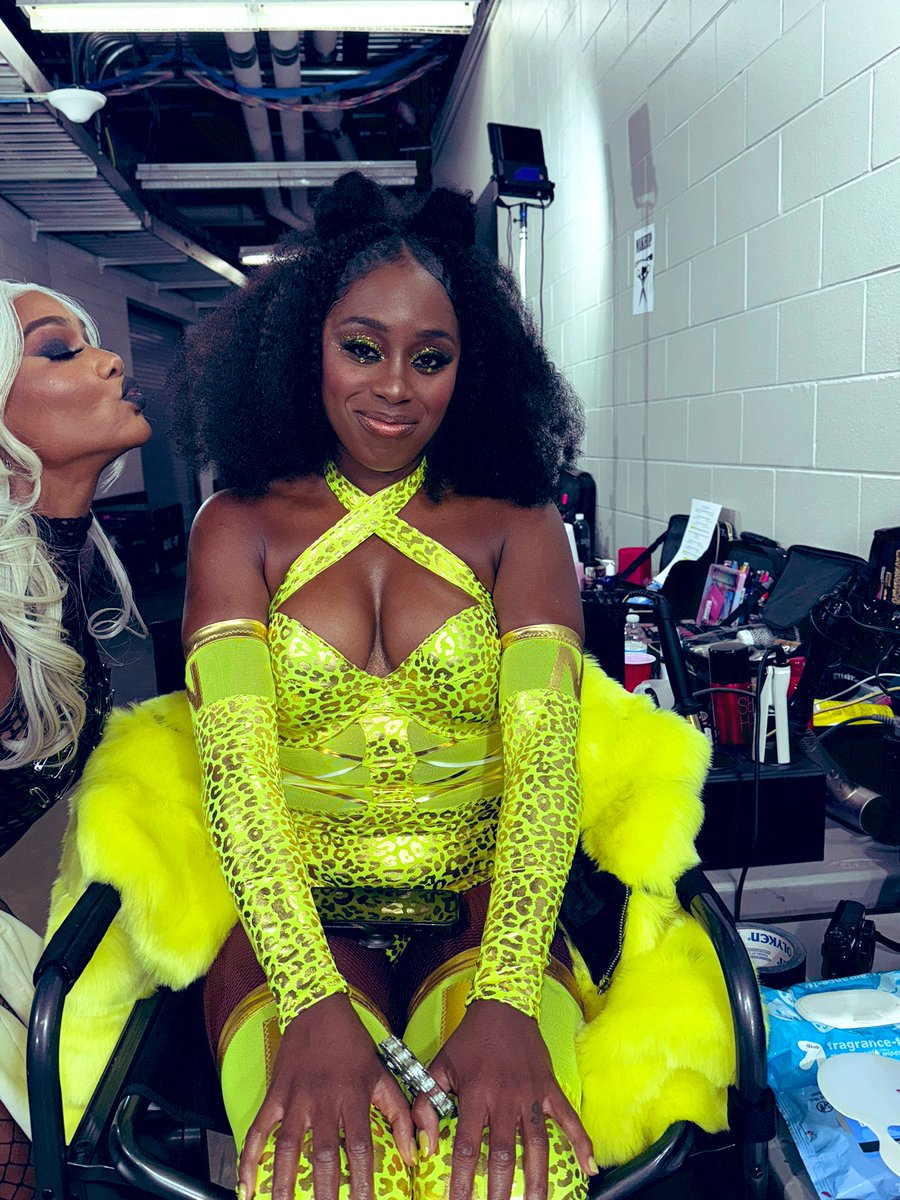 Liv4JeyUcey's tweet image. do you like naomi