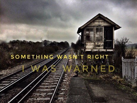 “Thoroughly atmospheric” - ⭐️⭐️⭐️⭐️ <a href="/AllEdinTheatre/">AllEdinburghTheatre</a> 

Just one show left at #EdFringe tomorrow (25 Aug) before we head to London’s <a href="/TheatreAtTabard/">Theatre at the Tabard</a> 10-14 September 

The Signalman
📍 ZOO Southside
⏰ 14:55
🎟️ tickets.edfringe.com/whats-on/signa…

#dickens #ghoststory