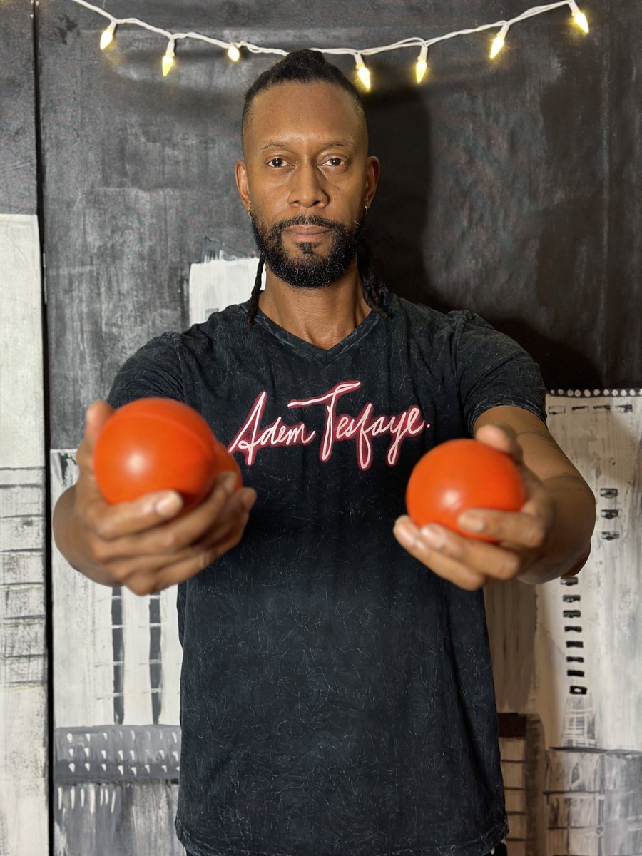 Today, I’ve been thinking about what really turns me all the way on! So when I wake each day my intentions and action are aligned and ready to play. Life is a juggling act and I’ve heard of you have more then 3 goals you have no goals at all so choose wisely.