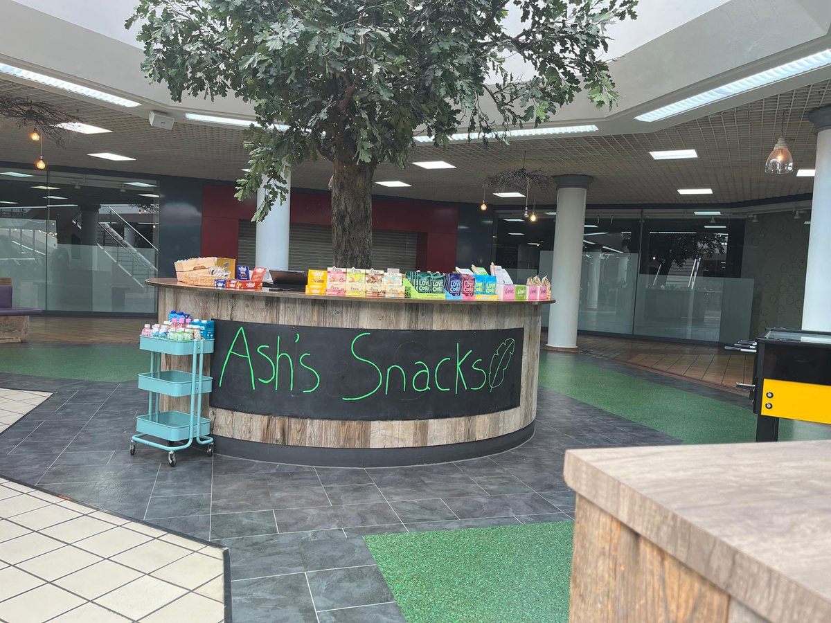 Ash's Snacks tweet media