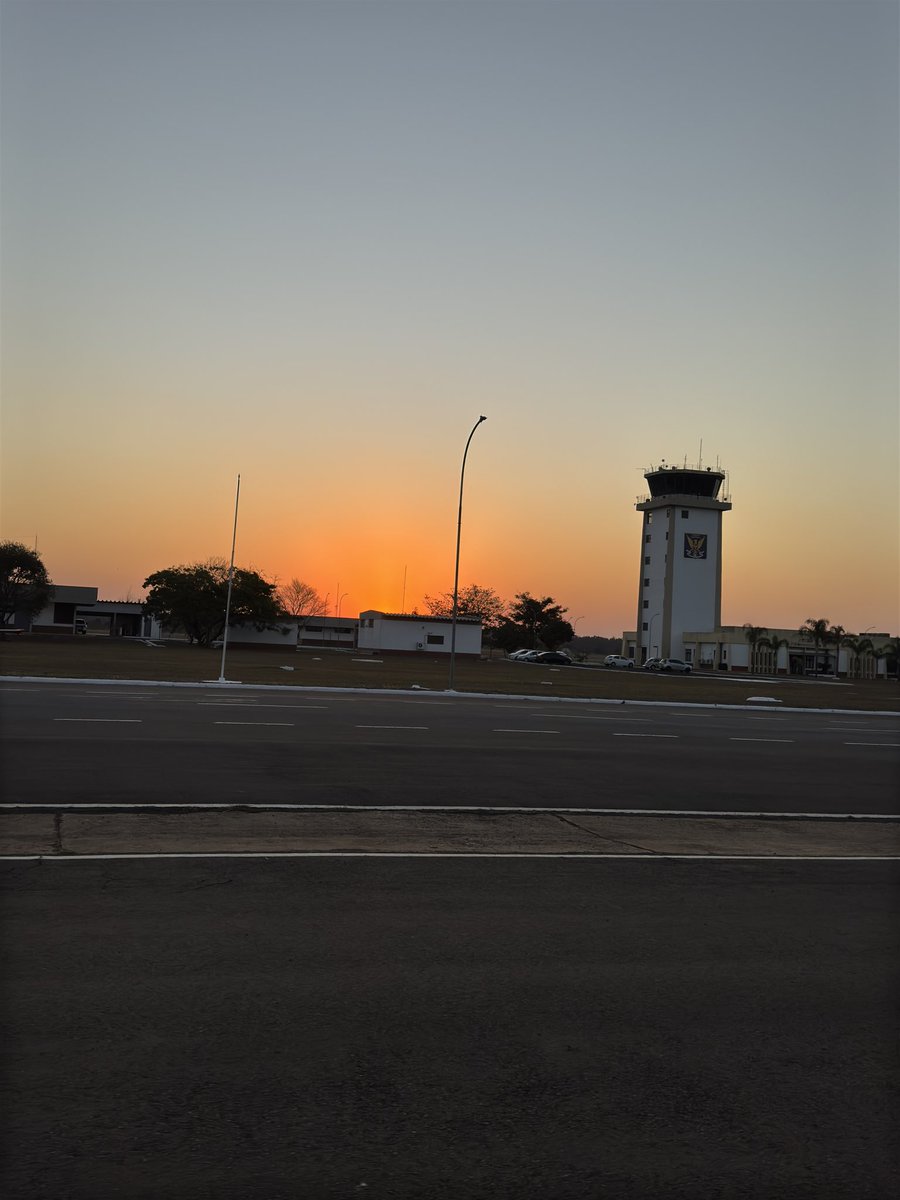 Entardecer no Ninho das Águias 🦅✈️