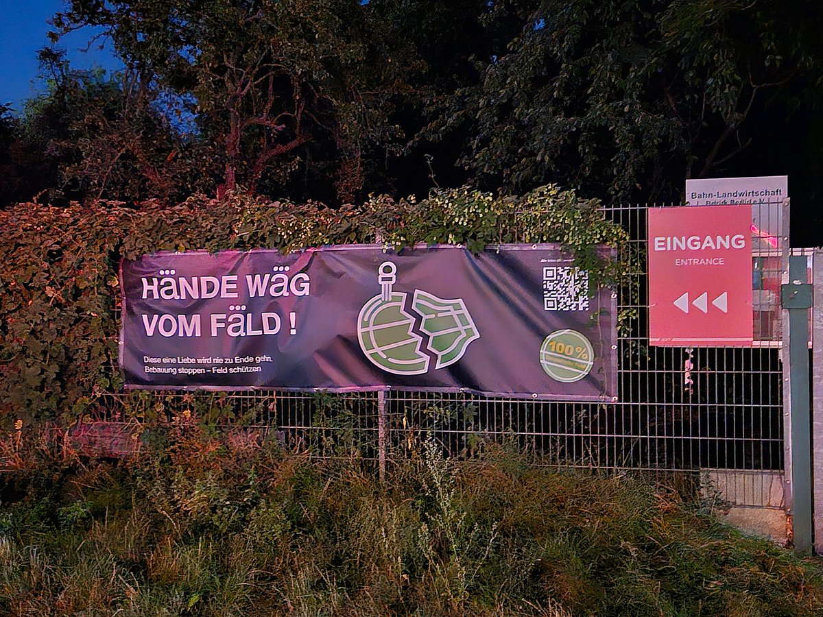 HäNDE WäG VOM FäLD! 

#Dämpelhof #TempelhoferFeld #thfleibt #Feldliebe