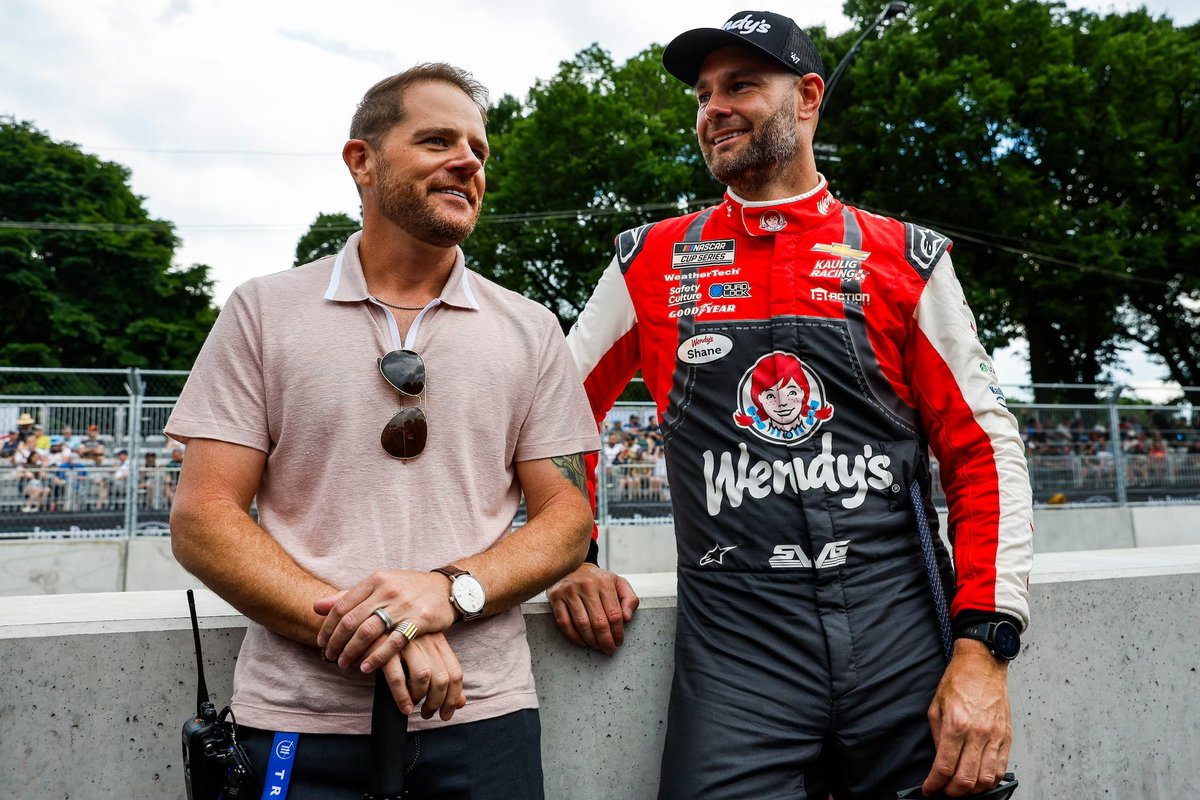 Shane van Gisbergen tweet media