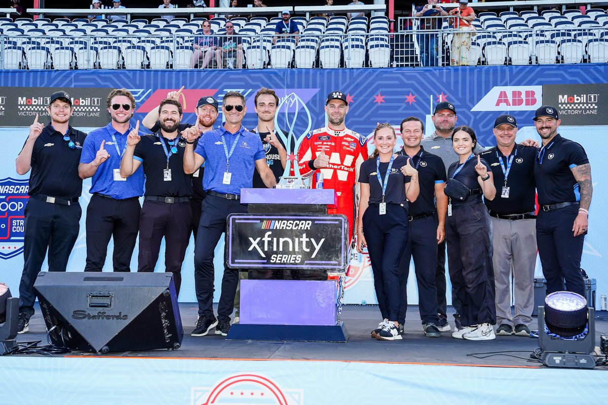 Shane van Gisbergen tweet media