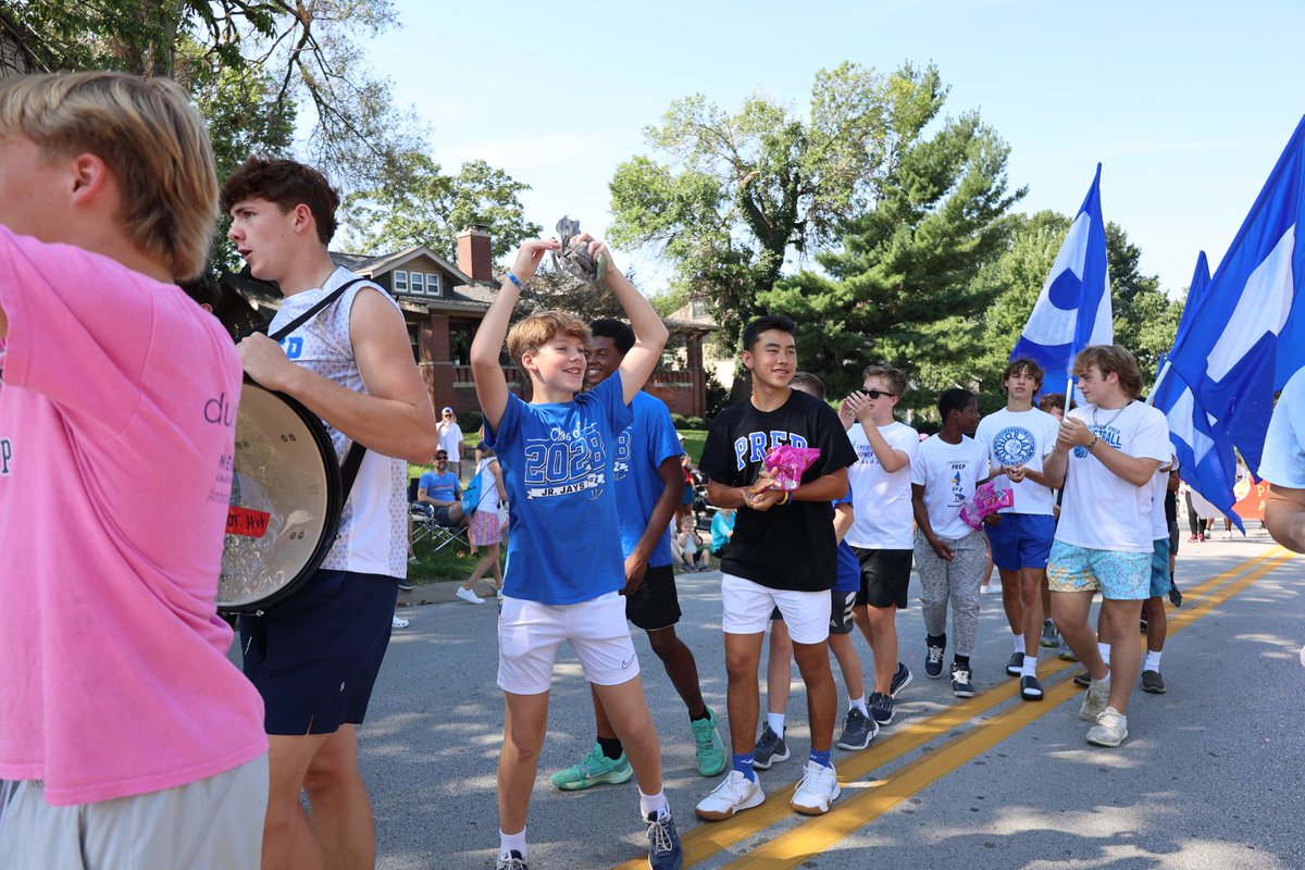 gocreightonprep's tweet photo. We had so much fun at the @DundeeDay Parade today! Did you see us out there?
#CreightonPrep
@DundeeOmaha @CP_activities https://t.co/FBzgKzTusw