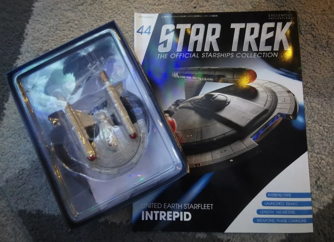 I've got 17 Eaglemoss Star Trek starship models w/ boxes, stands &amp; magazines for sale. Excellent condition. Need gone ASAP so have slashed the prices &amp; will consider all offers. Happy to sell as one big bundle or smaller bundles. Photos below &amp; in thread ebay.co.uk/usr/robc1701