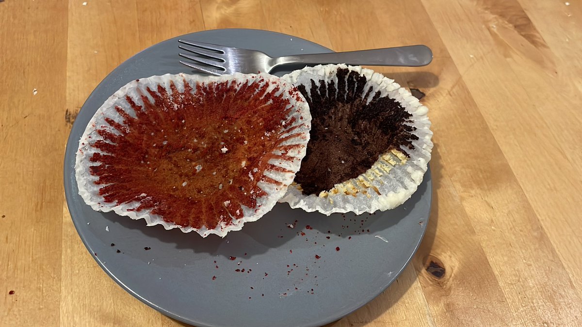 mummy_joseph's tweet photo. @hummingbbakery oh how did that happen?! 😋 https://t.co/p1db27Ejqy